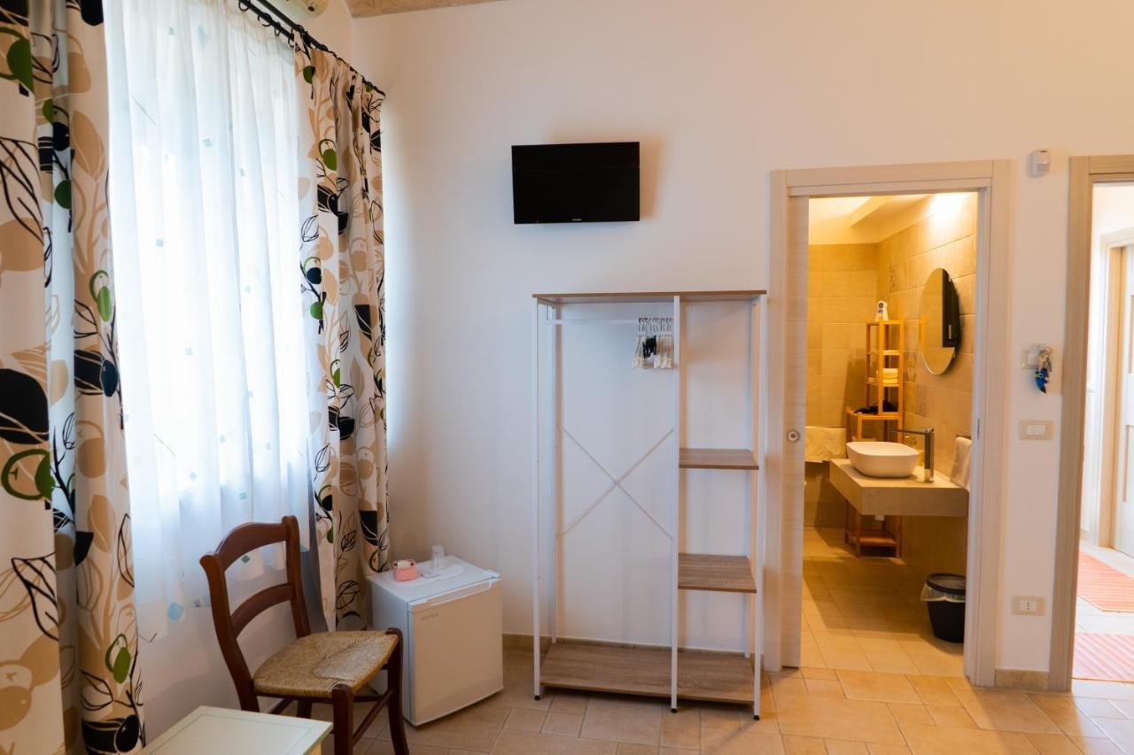 Relais La Giara Guest House Manduria Exterior photo