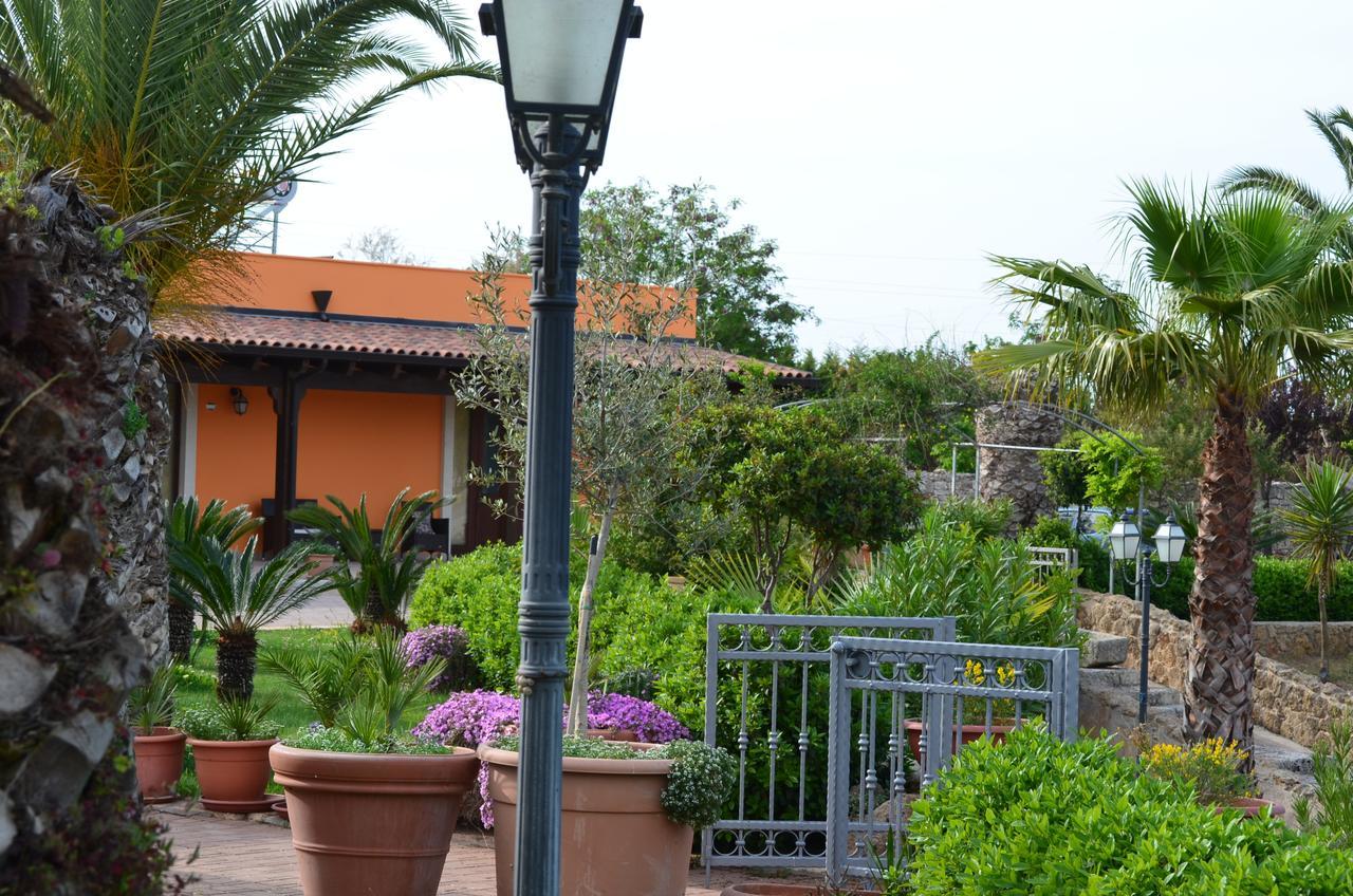 Relais La Giara Guest House Manduria Exterior photo